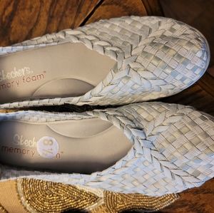 Skecher memory foam shoes